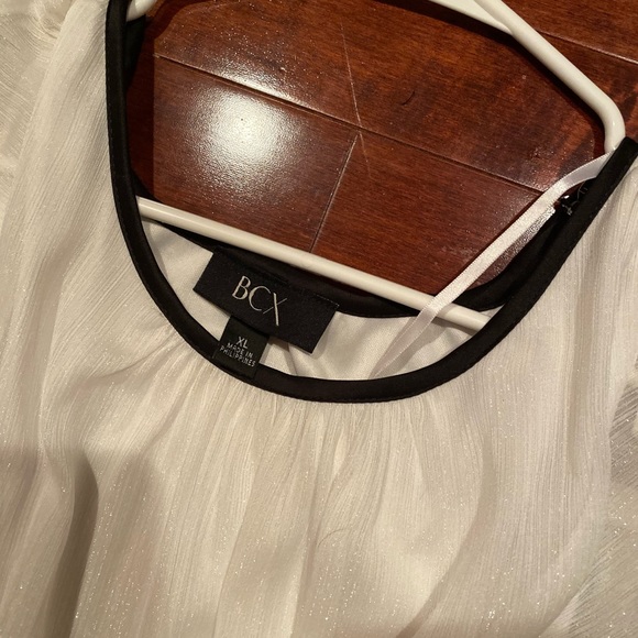 Blouse - Picture 2 of 2